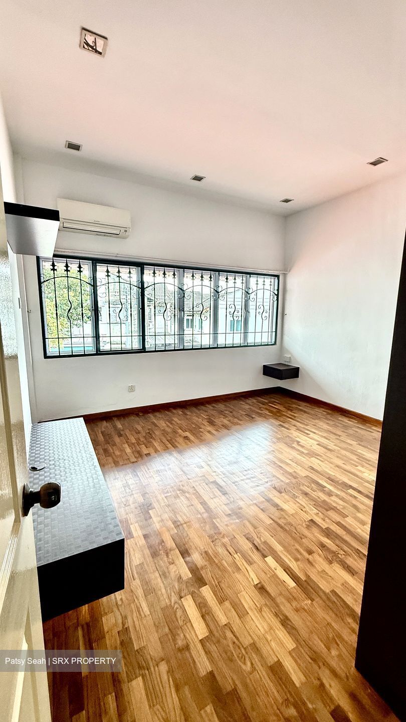 Golden Hill Estate (D19), Terrace #450523741
